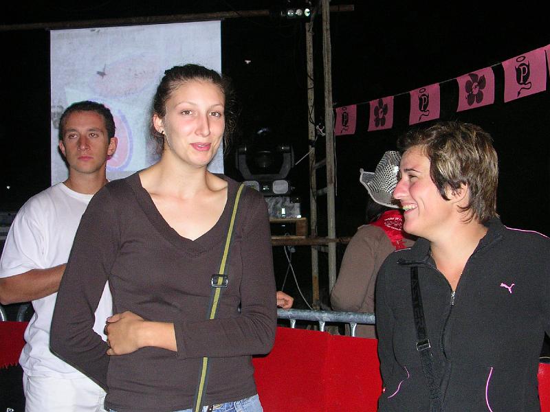 Que caches tu LOLA.jpg - Lola et Cecile